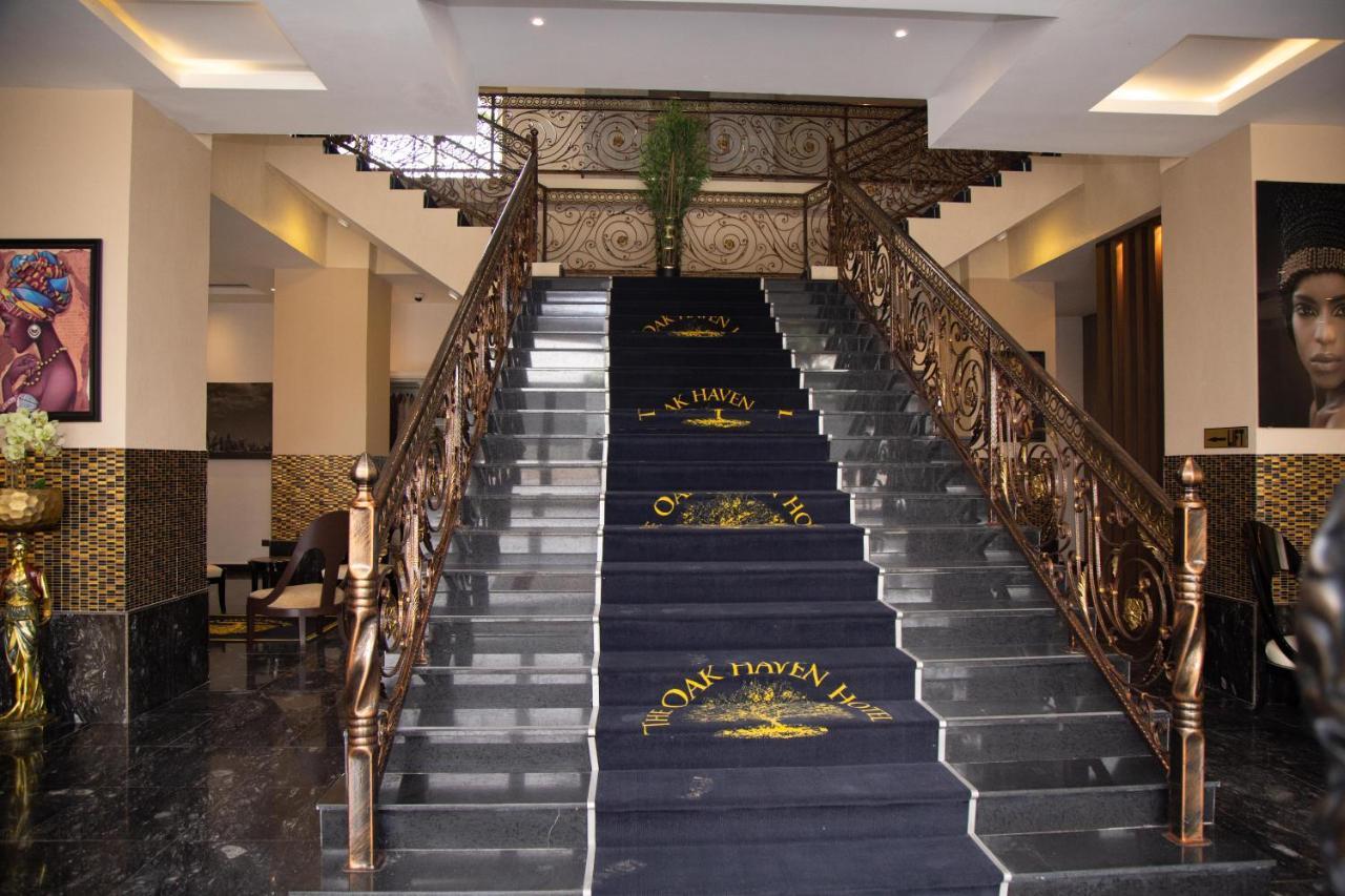Oak Haven Hotel & Suites Port Harcourt Bagian luar foto
