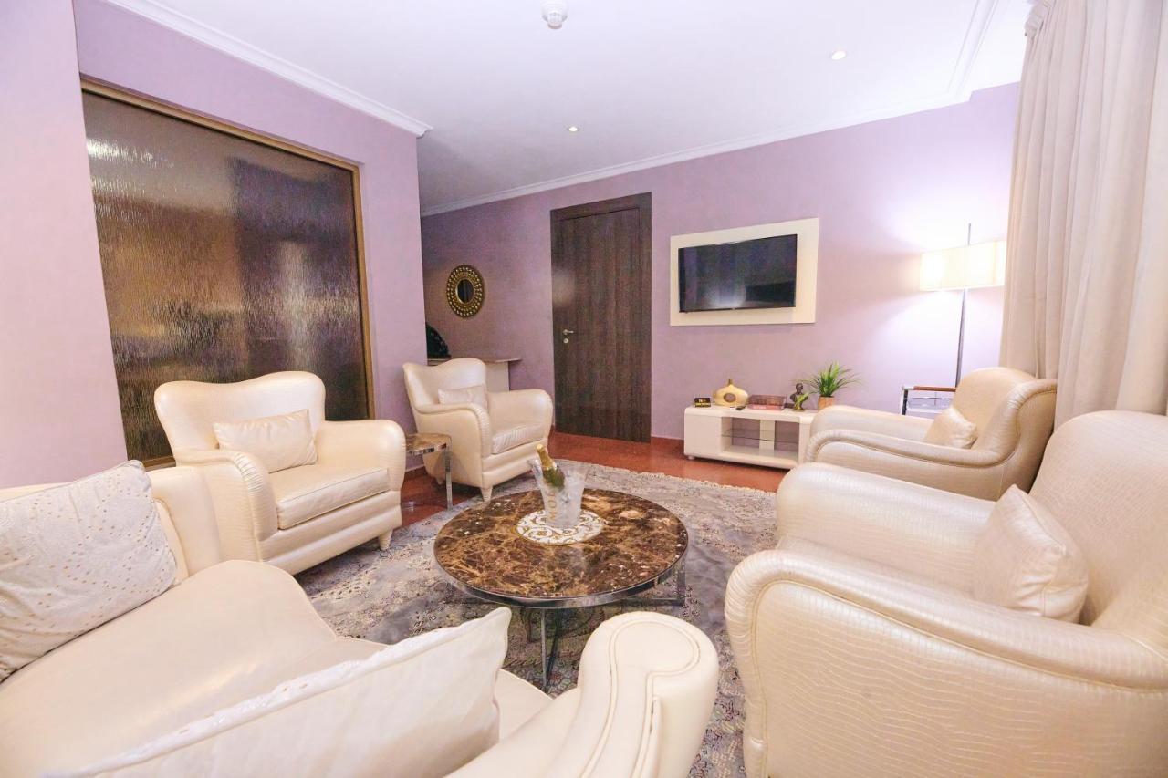Oak Haven Hotel & Suites Port Harcourt Bagian luar foto