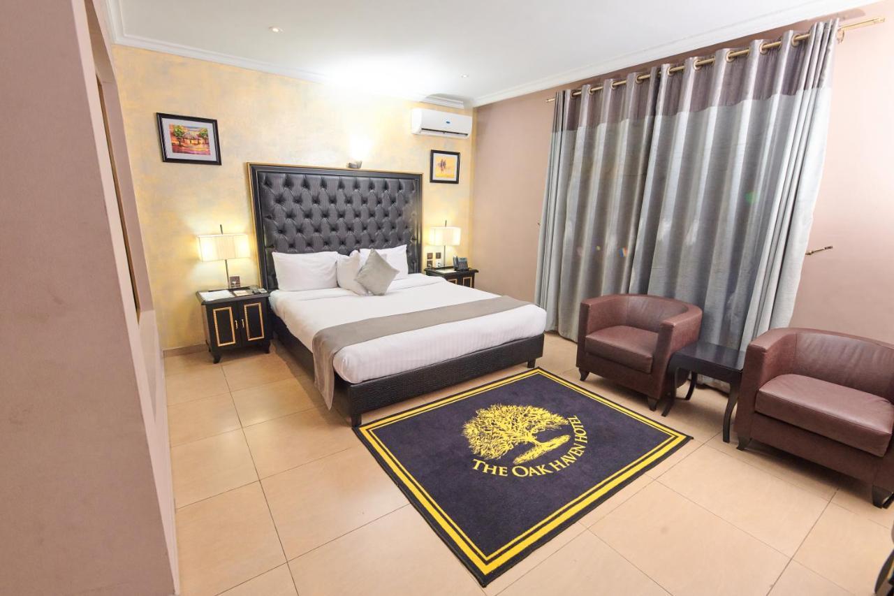 Oak Haven Hotel & Suites Port Harcourt Bagian luar foto