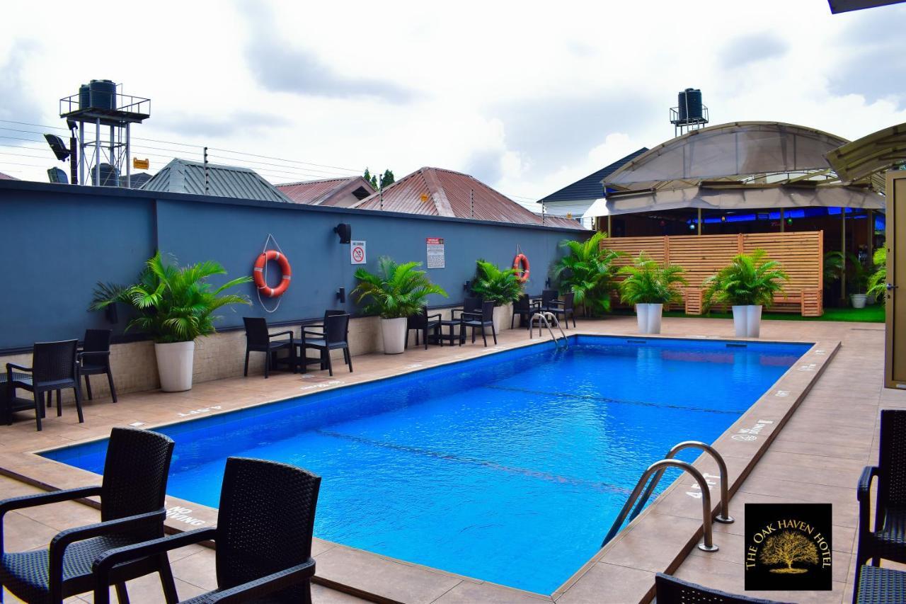Oak Haven Hotel & Suites Port Harcourt Bagian luar foto