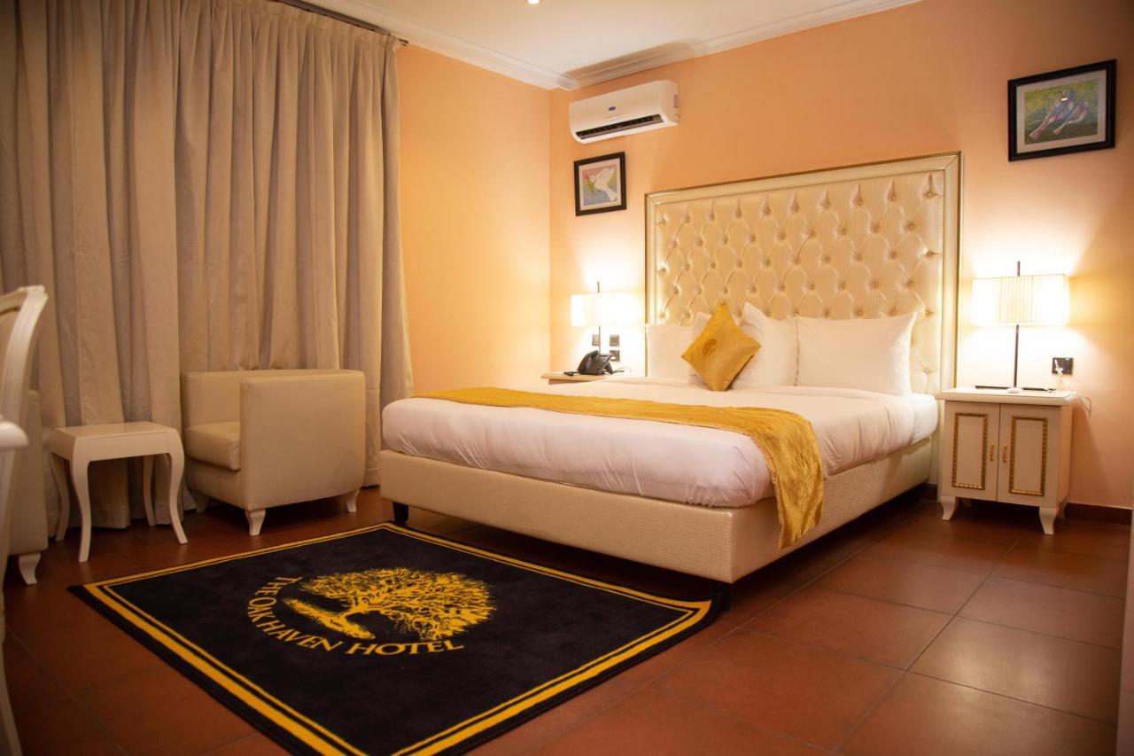 Oak Haven Hotel & Suites Port Harcourt Bagian luar foto