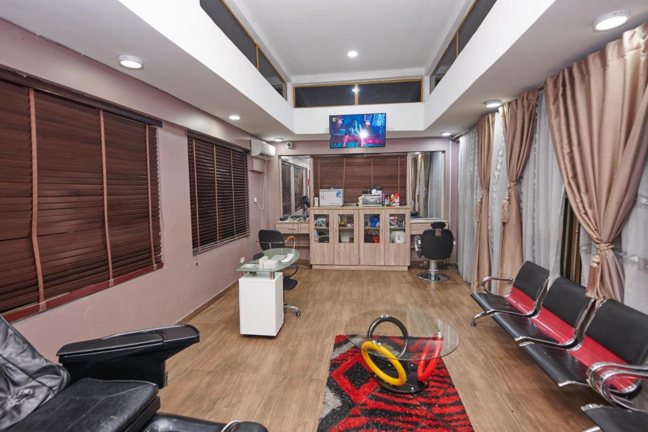 Oak Haven Hotel & Suites Port Harcourt Bagian luar foto