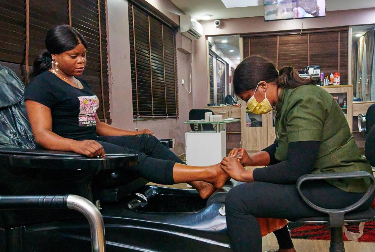 Oak Haven Hotel & Suites Port Harcourt Bagian luar foto
