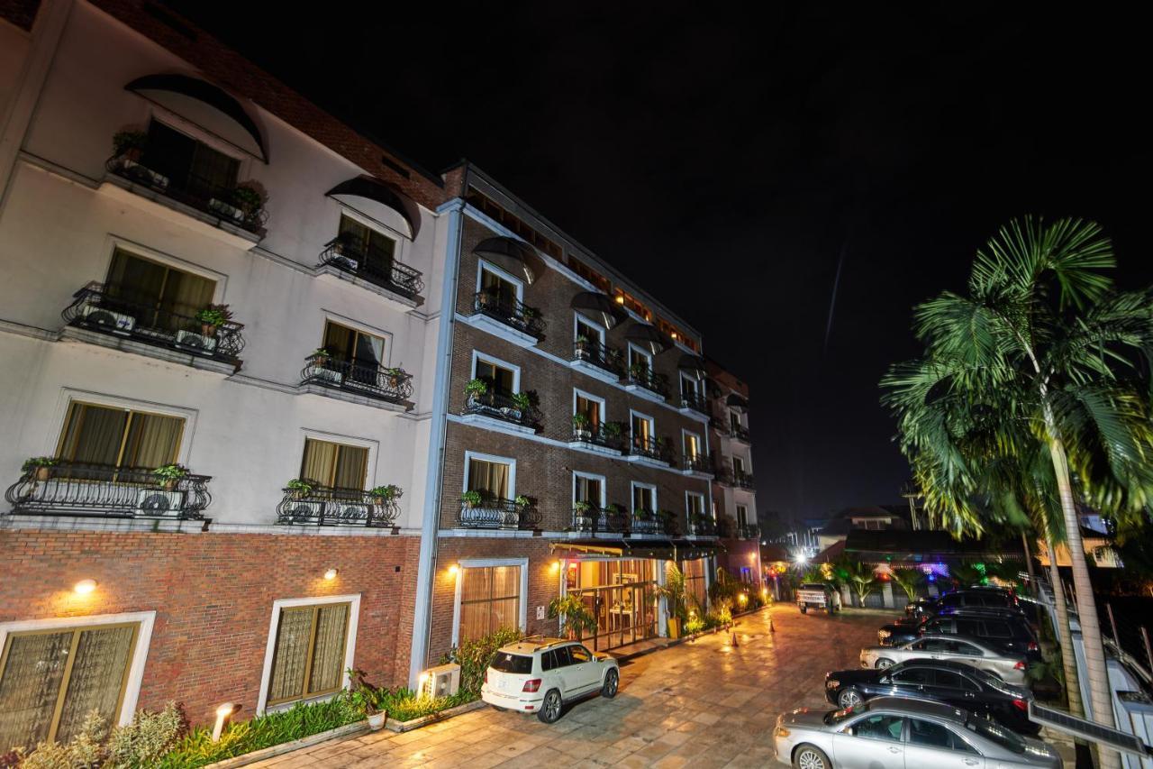 Oak Haven Hotel & Suites Port Harcourt Bagian luar foto