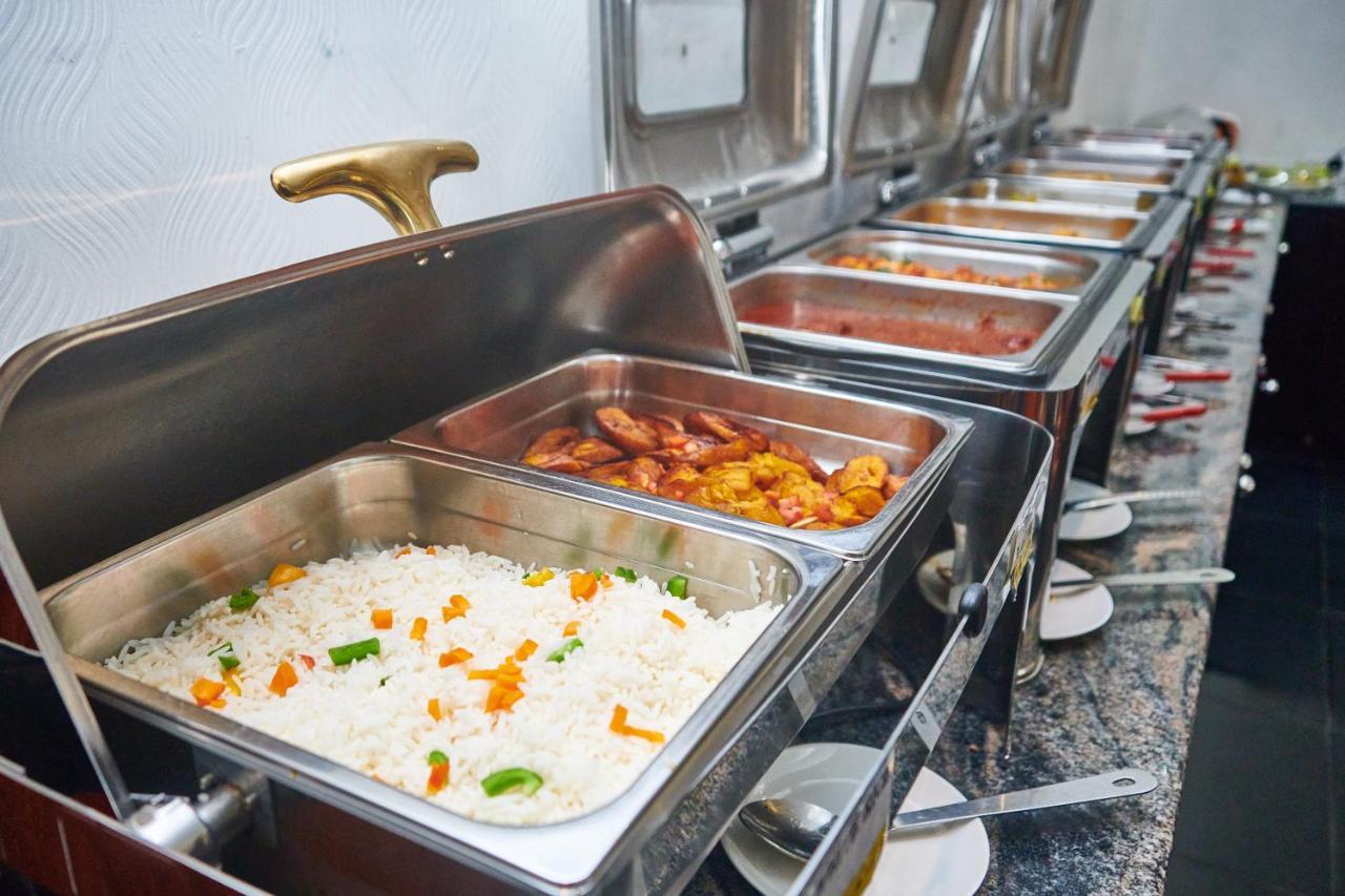 Oak Haven Hotel & Suites Port Harcourt Bagian luar foto