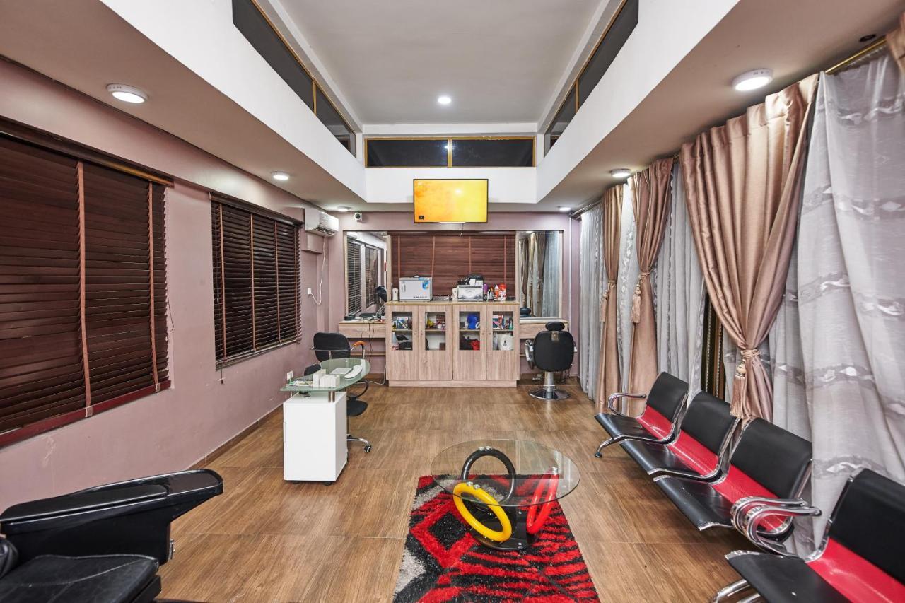 Oak Haven Hotel & Suites Port Harcourt Bagian luar foto